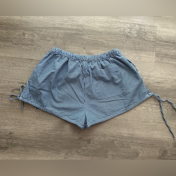 Anthropologie Blue striped Shorts with Elastic Waistband 🏖️ 🏝️ beachy - Picture 2 of 6
